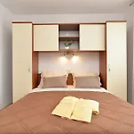 Violete 742