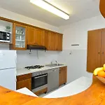 Violete 742 Apartman Pula