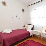 Violete 742 Apartman Pula