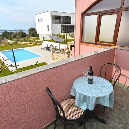 Violete 742 Διαμέρισμα *