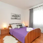 Апартаменты Violete 742 Пула
