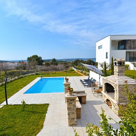 Violete 742 דירה