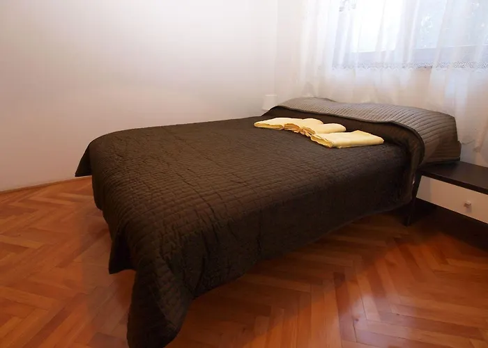 Violete 742 Apartman Pula