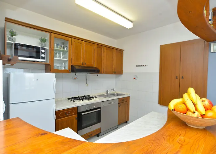 Violete 742 Apartman Pula