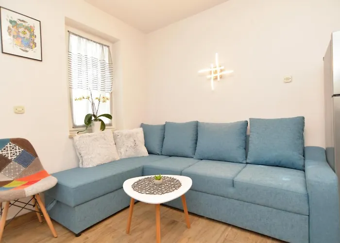 Violete 742 Apartment