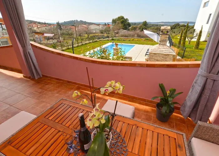 Violete 742 Apartman *