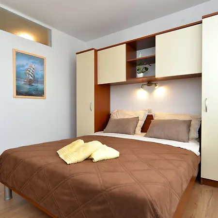 Violete 742 Apartamento Pula