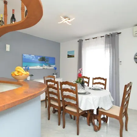 Violete 742 Apartamento Pula